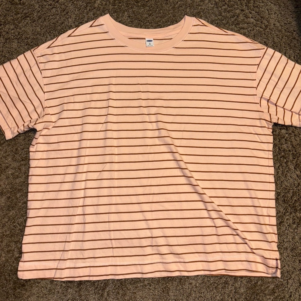 Women’s Old Navy peach and brown t shirt, size xl tall